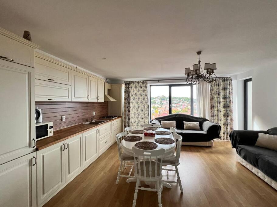 Central Apartment With Panoramic View Brassó Kültér fotó
